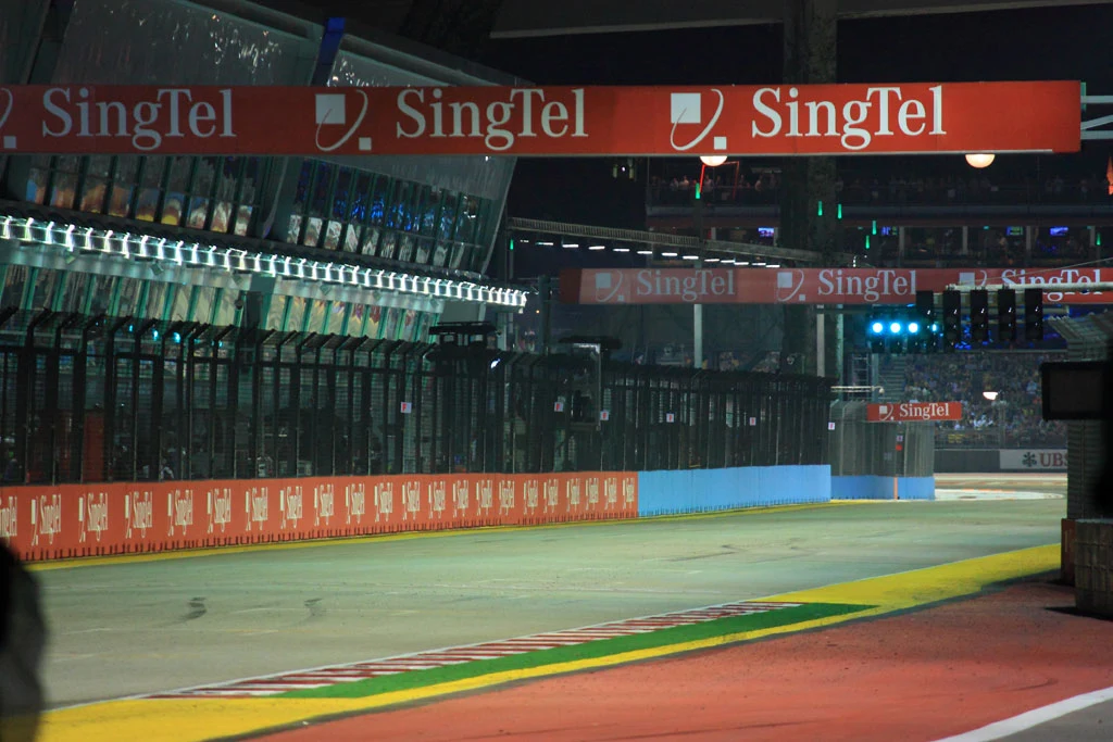Singapur GP 2026 Bugün Başlıyor: Türkiye Saatleri ve Sprint Hafta Sonu Rehberi